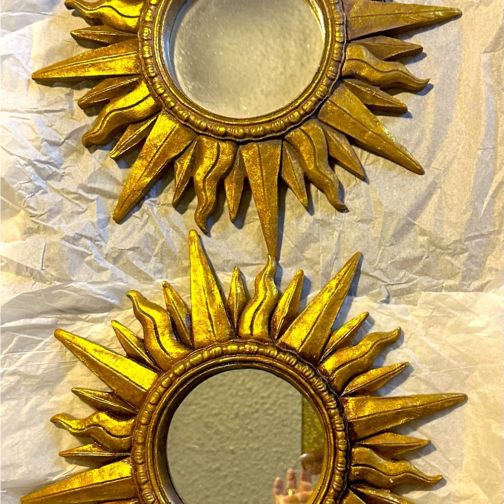 Set of 2 decorative sun mirrors